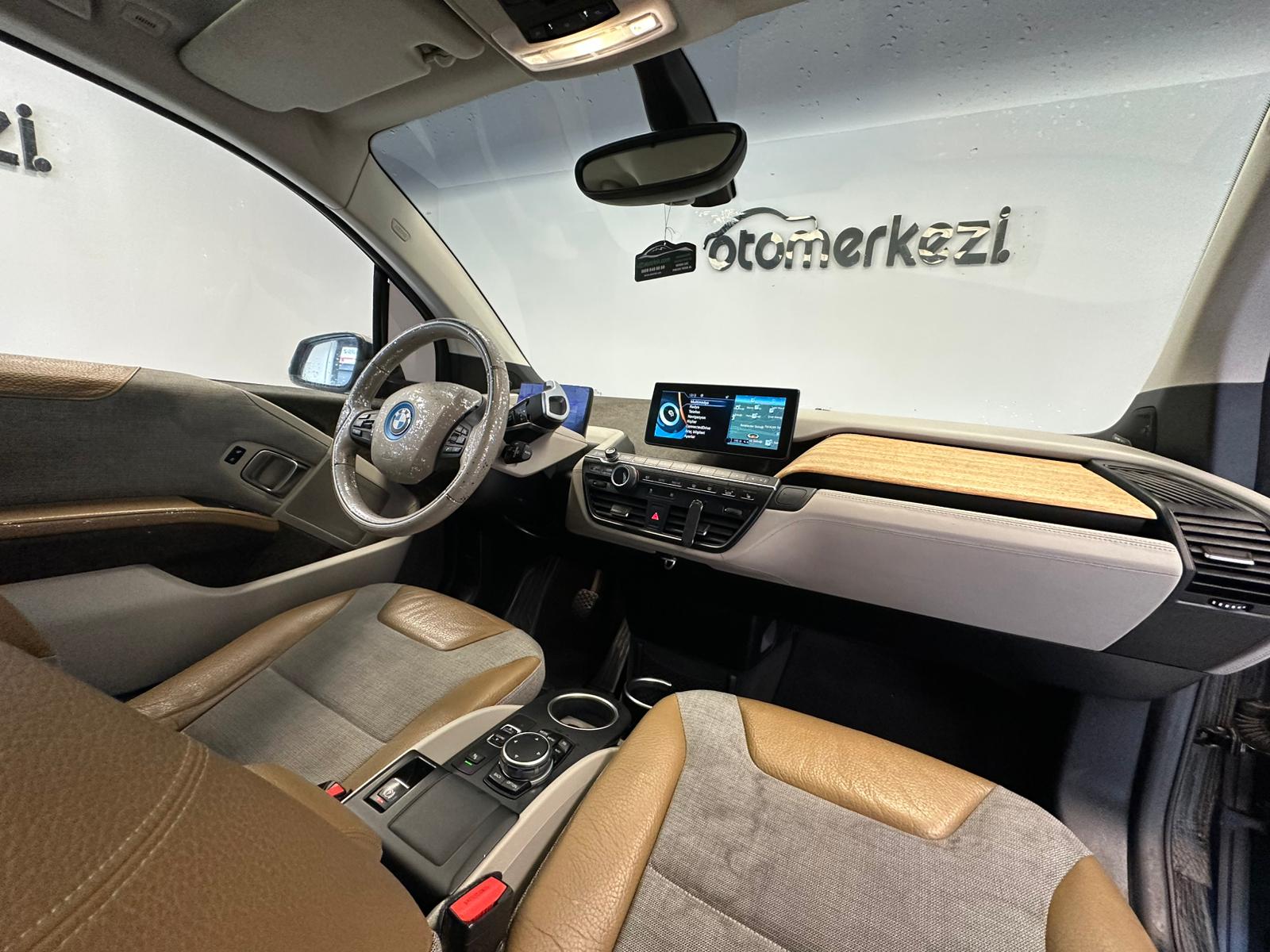 BMW i3 9